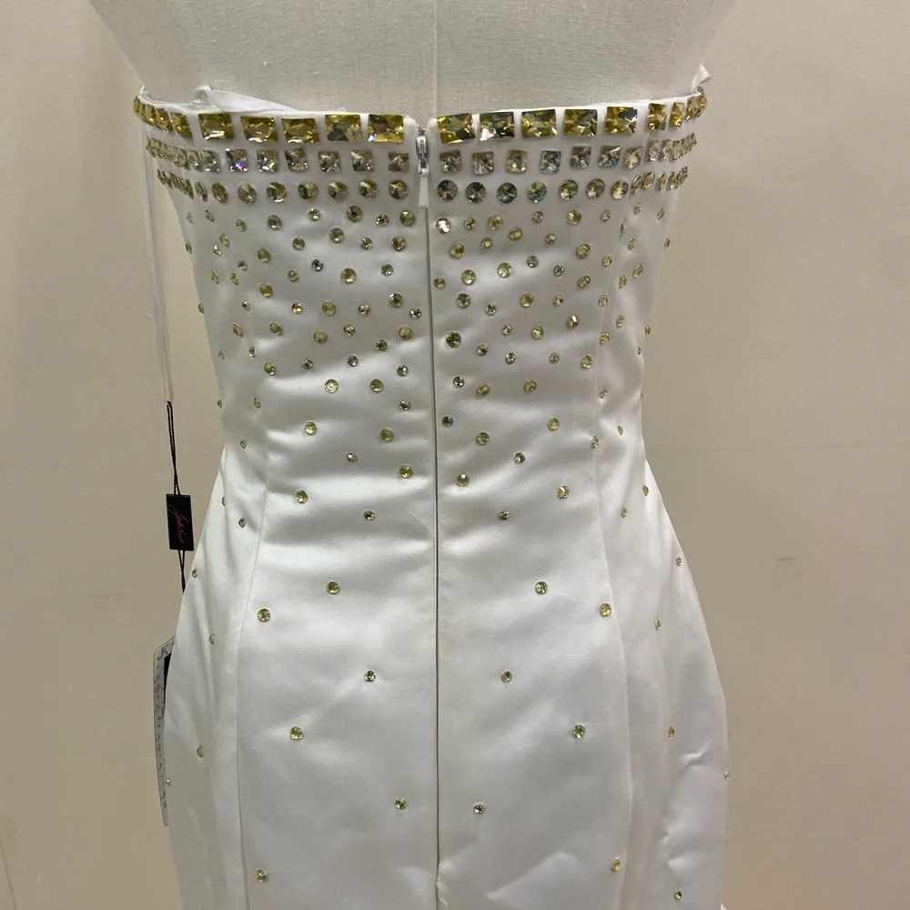 NWT Johnathan Kayne Wedding Dress. Size 8 - Picture 7 of 8